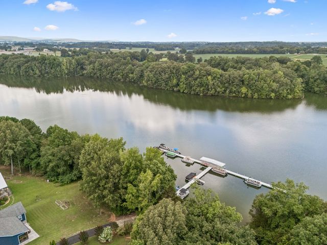 319 Campfire Ct, Winchester, TN 37398