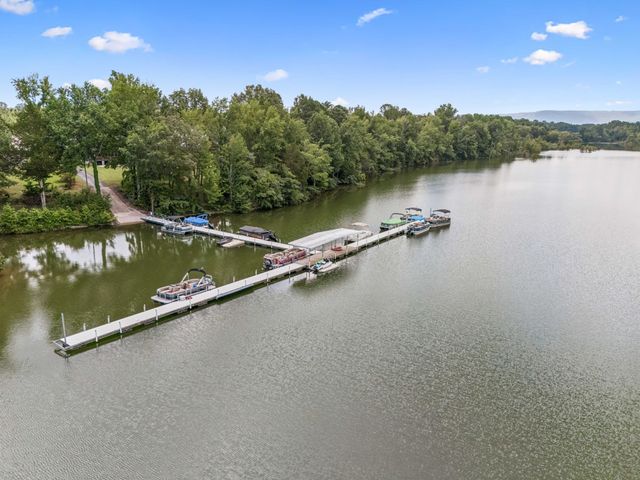 319 Campfire Ct, Winchester, TN 37398