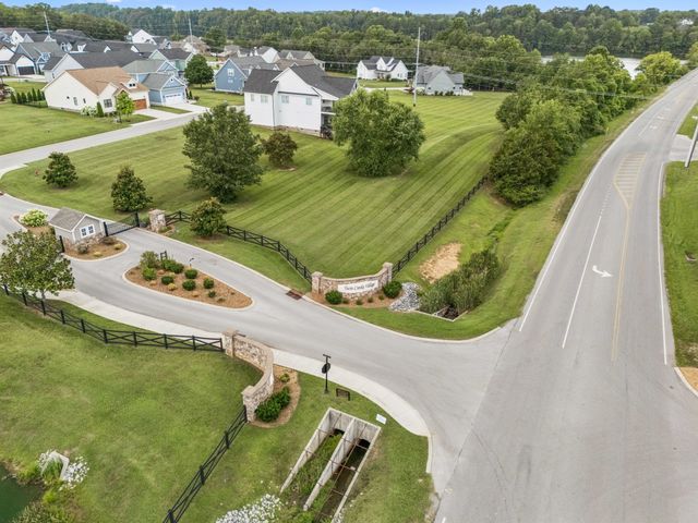 319 Campfire Ct, Winchester, TN 37398