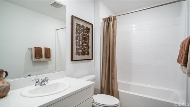 303 Grand Sky Lane, Perris, CA 92570