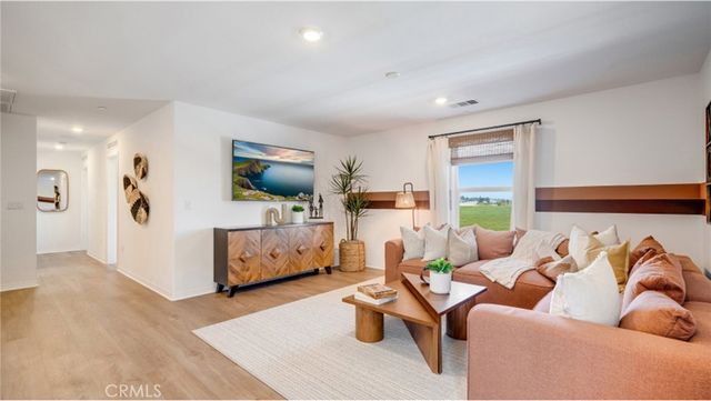 303 Grand Sky Lane, Perris, CA 92570