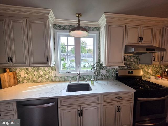 92 BRADFORD AVE, Little Falls, NJ 07424
