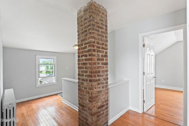 14 Woodside Avenue, Colonie, NY 12205