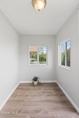 14 Woodside Avenue, Colonie, NY 12205