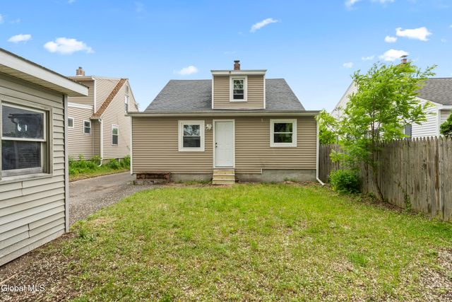 14 Woodside Avenue, Colonie, NY 12205