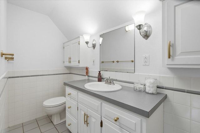 1663 Willis Avenue, South Saint Paul, MN 55075