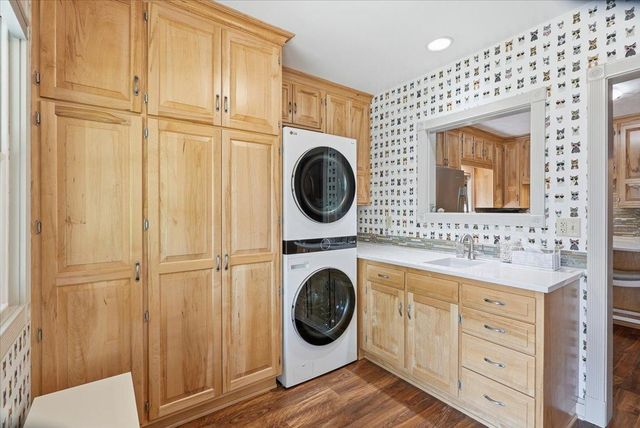 1663 Willis Avenue, South Saint Paul, MN 55075