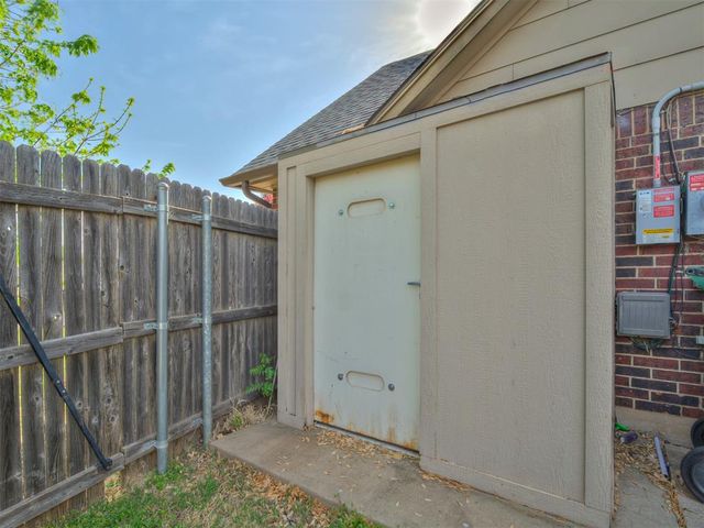 1828 NW 176th Street, Edmond, OK 73012
