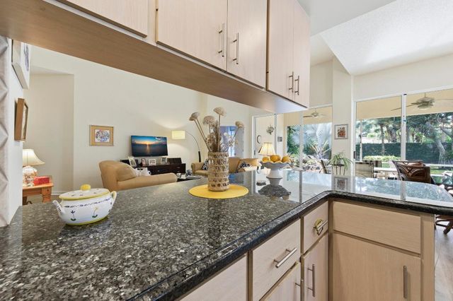 325 Kelsey Park Circle, Palm Beach Gardens, FL 33410