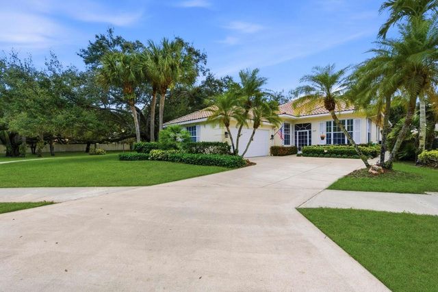 325 Kelsey Park Circle, Palm Beach Gardens, FL 33410