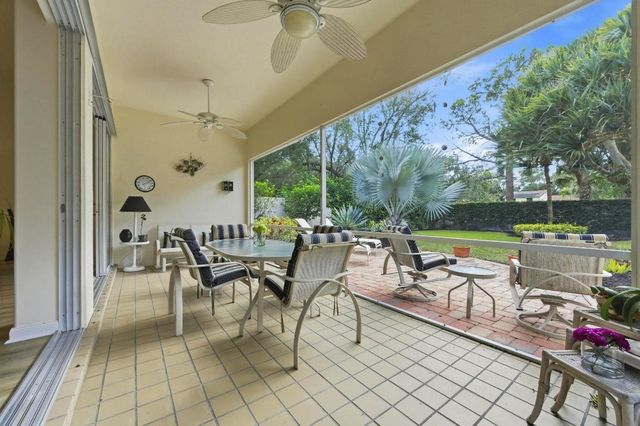 325 Kelsey Park Circle, Palm Beach Gardens, FL 33410