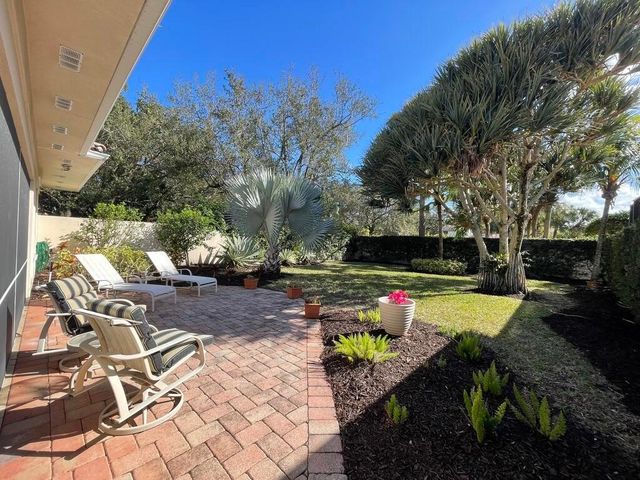 325 Kelsey Park Circle, Palm Beach Gardens, FL 33410