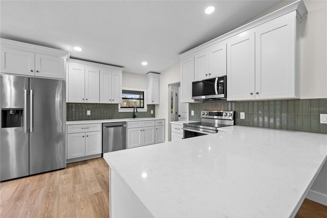 5824 DEASE RD, St Cloud, FL 34771