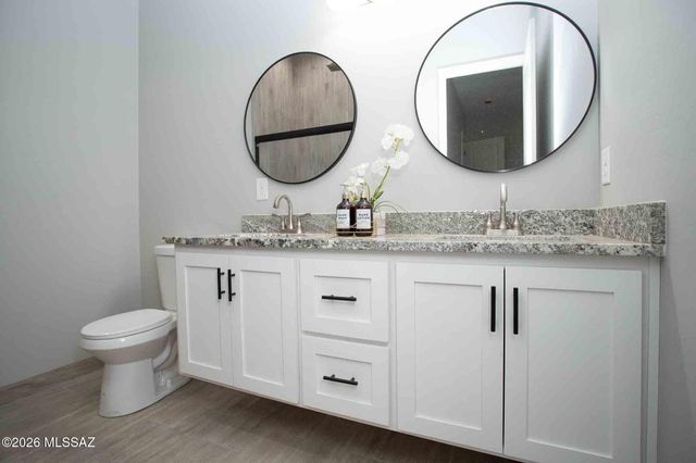 21 Via Inglaterra Court, Rio Rico, AZ 85648