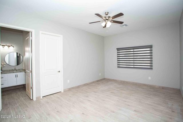 21 Via Inglaterra Court, Rio Rico, AZ 85648