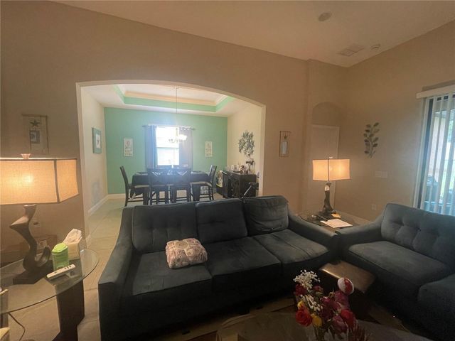 824 VINO VERDE CIRCLE, Brandon, FL 33511