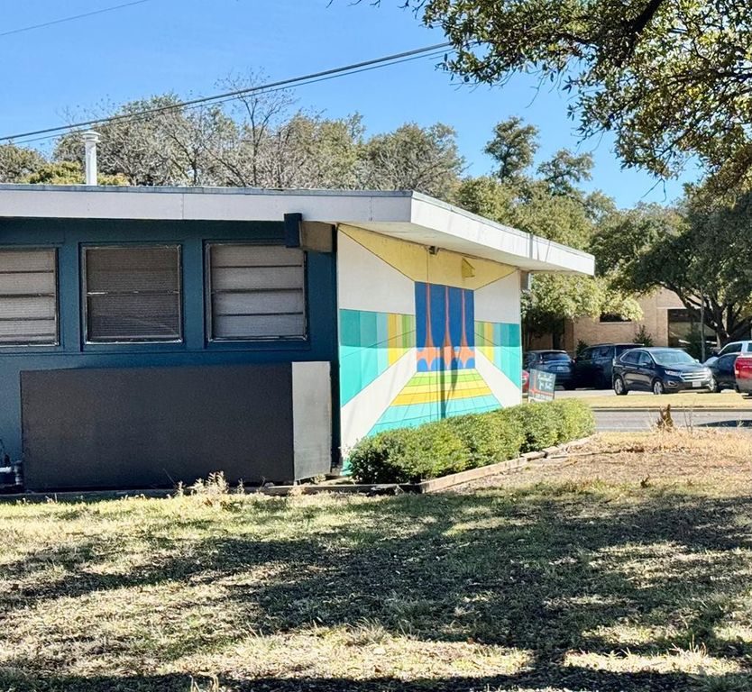 Image 1 of property listing at 2537 W Ave K A, San Angelo, TX 76901