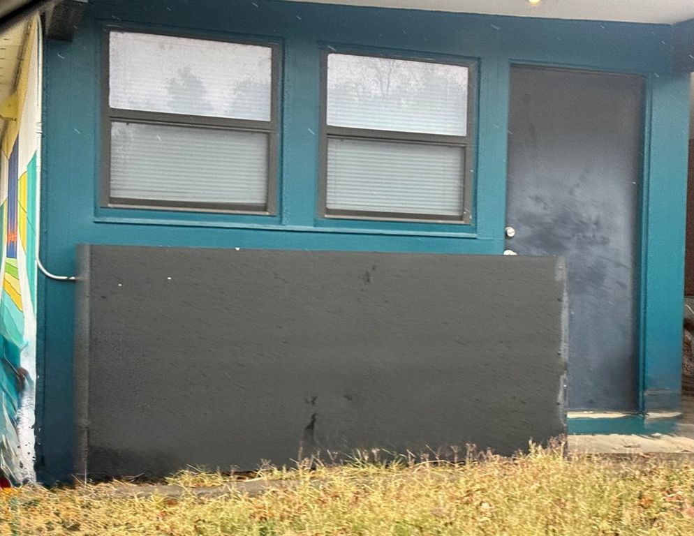 Image 3 of property listing at 2537 W Ave K A, San Angelo, TX 76901