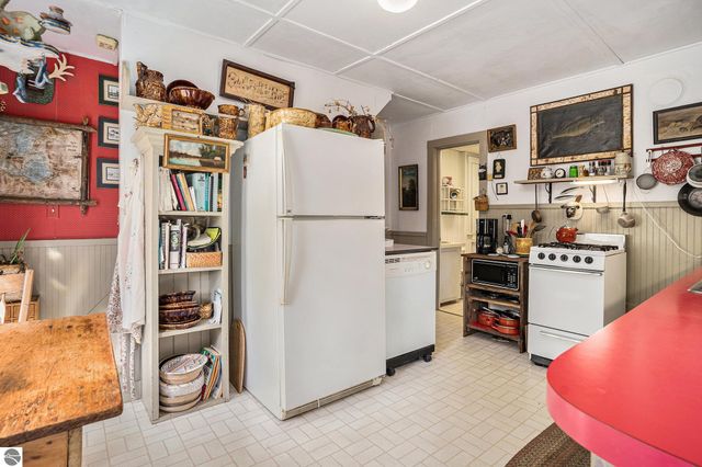 5760 W Crystal View Road, Glen Arbor, MI 49636