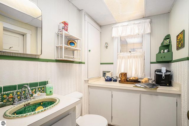 5760 W Crystal View Road, Glen Arbor, MI 49636