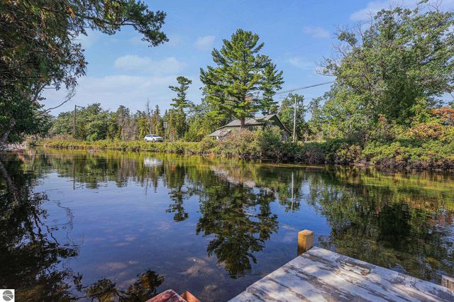 5760 W Crystal View Road, Glen Arbor, MI 49636