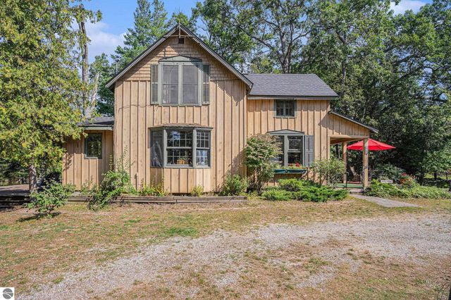 5760 W Crystal View Road, Glen Arbor, MI 49636