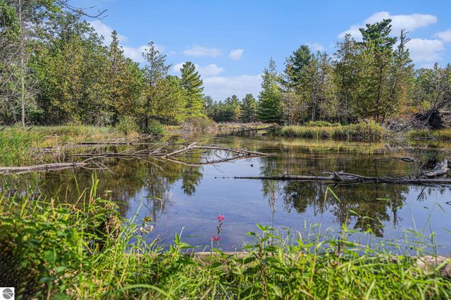 5760 W Crystal View Road, Glen Arbor, MI 49636