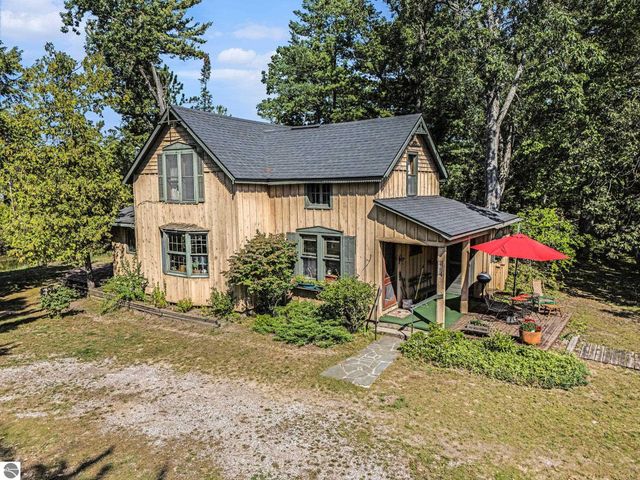 5760 W Crystal View Road, Glen Arbor, MI 49636
