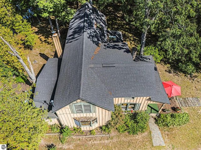 5760 W Crystal View Road, Glen Arbor, MI 49636