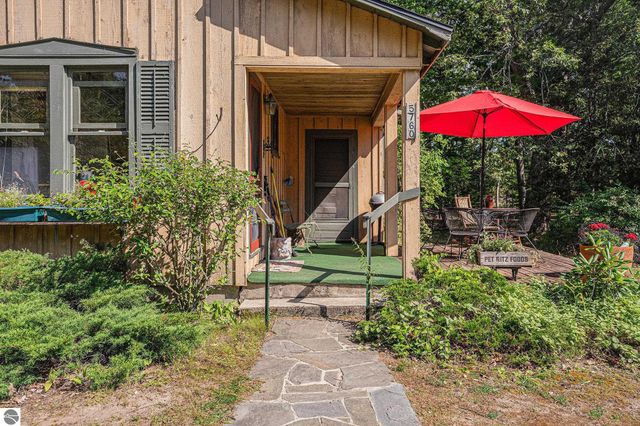 5760 W Crystal View Road, Glen Arbor, MI 49636