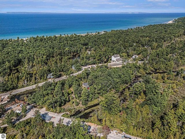 5760 W Crystal View Road, Glen Arbor, MI 49636