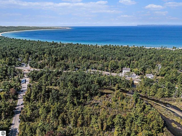 5760 W Crystal View Road, Glen Arbor, MI 49636