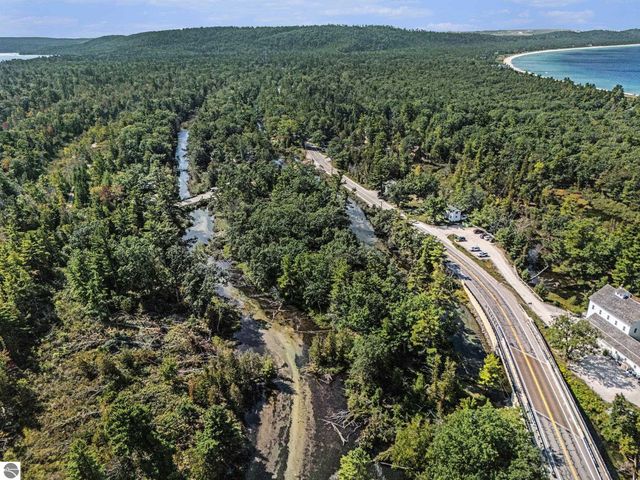 5760 W Crystal View Road, Glen Arbor, MI 49636