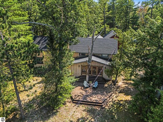 5760 W Crystal View Road, Glen Arbor, MI 49636