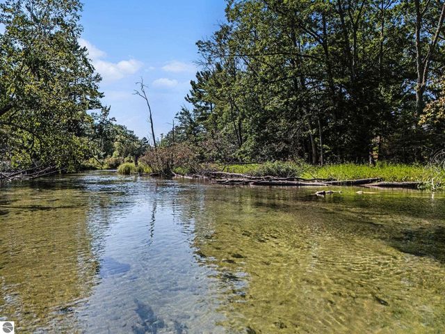 5760 W Crystal View Road, Glen Arbor, MI 49636