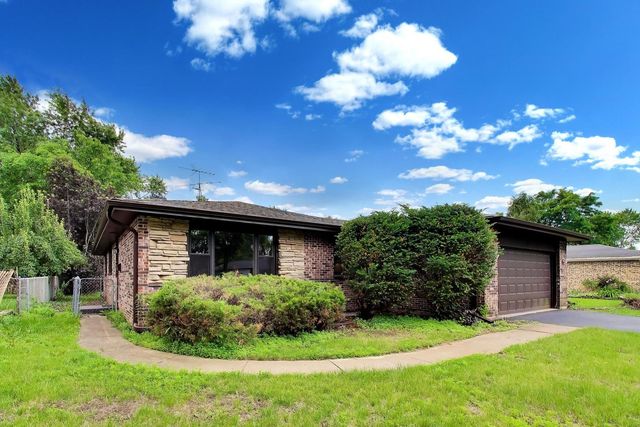 641 Lee Drive, Crystal Lake, IL 60014