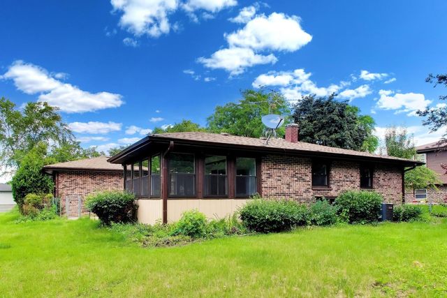 641 Lee Drive, Crystal Lake, IL 60014
