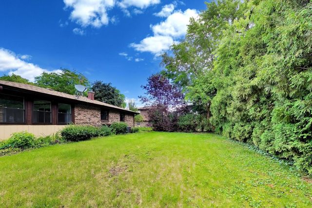 641 Lee Drive, Crystal Lake, IL 60014