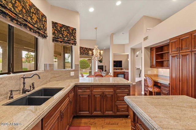9616 N 27TH Street, Phoenix, AZ 85028