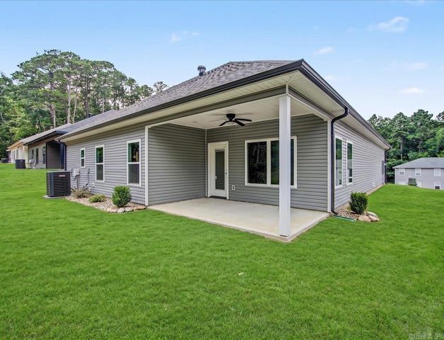 115 Glock Lane, Hot Springs, AR 71913
