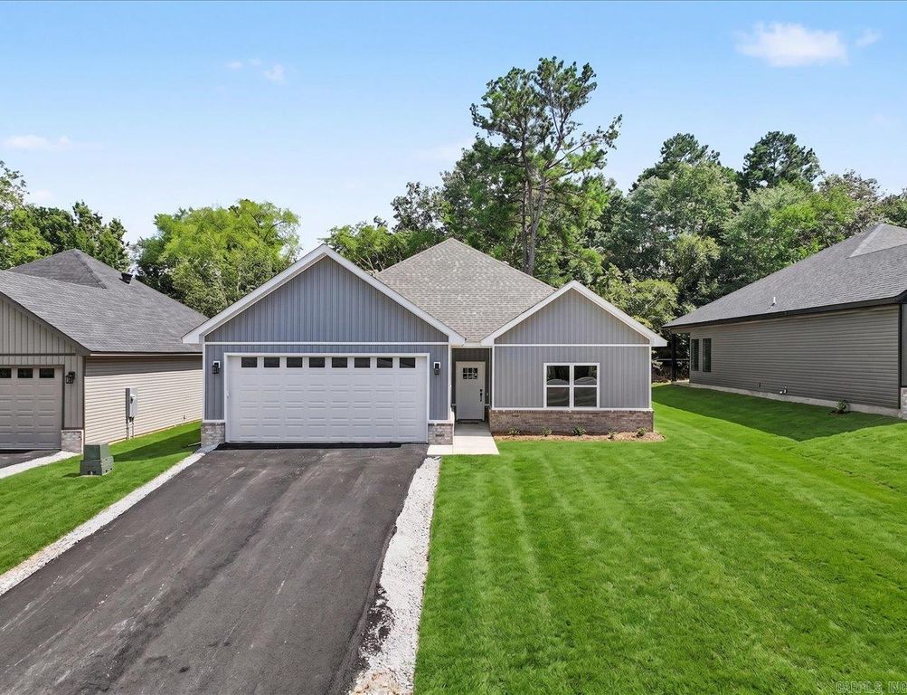 115 Glock Lane, Hot Springs, AR 71913