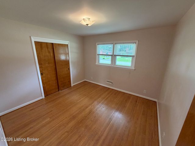 1813 Wesley Ave, Louisville, KY 40220