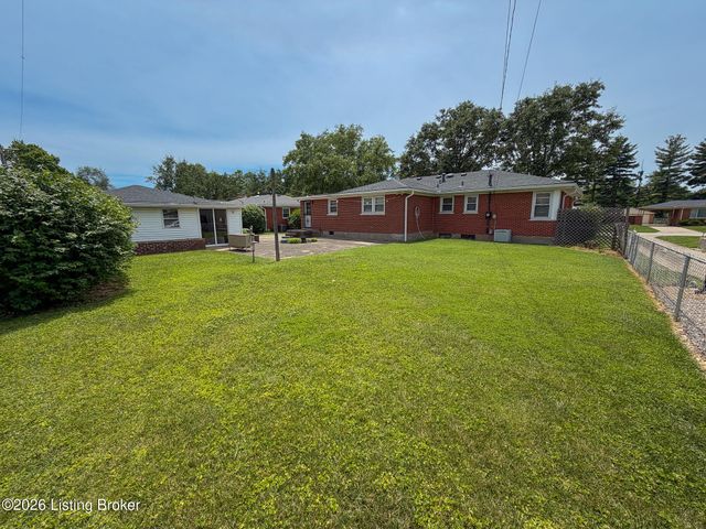 1813 Wesley Ave, Louisville, KY 40220