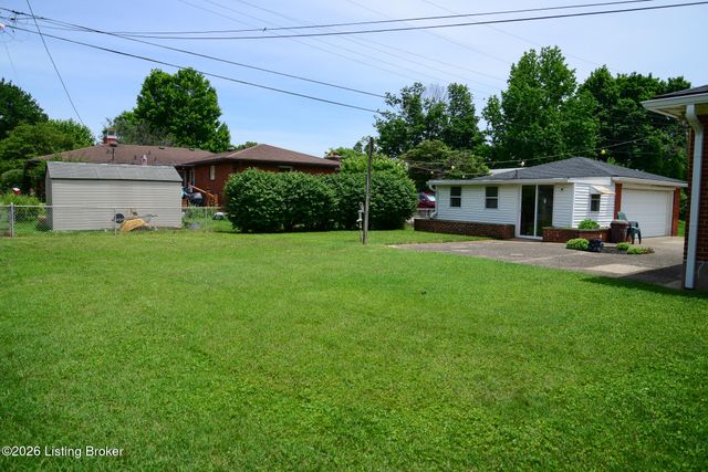 1813 Wesley Ave, Louisville, KY 40220