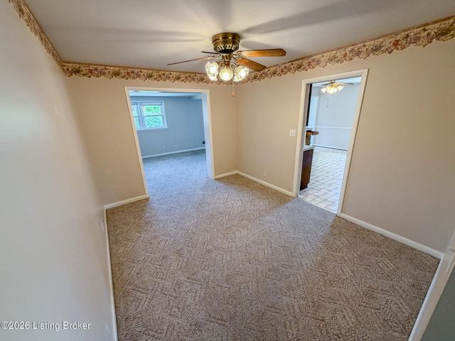 1813 Wesley Ave, Louisville, KY 40220