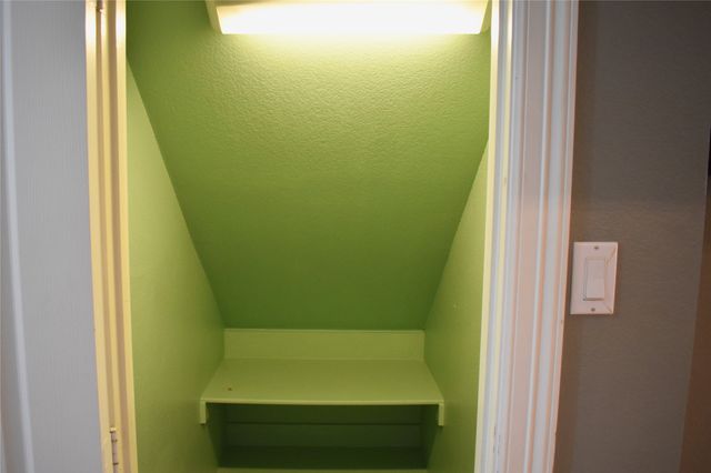 311 Ridge Hollow Trail, Venus, TX 76084