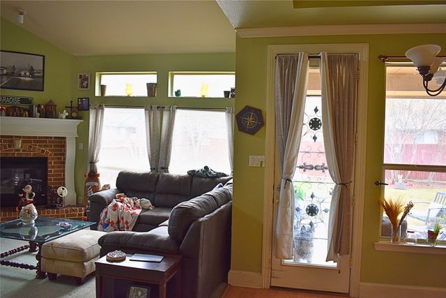 311 Ridge Hollow Trail, Venus, TX 76084