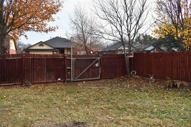 311 Ridge Hollow Trail, Venus, TX 76084