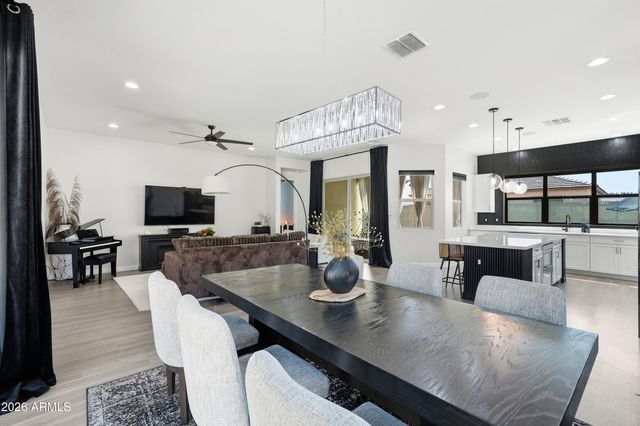 9463 E Theia Drive, Mesa, AZ 85212