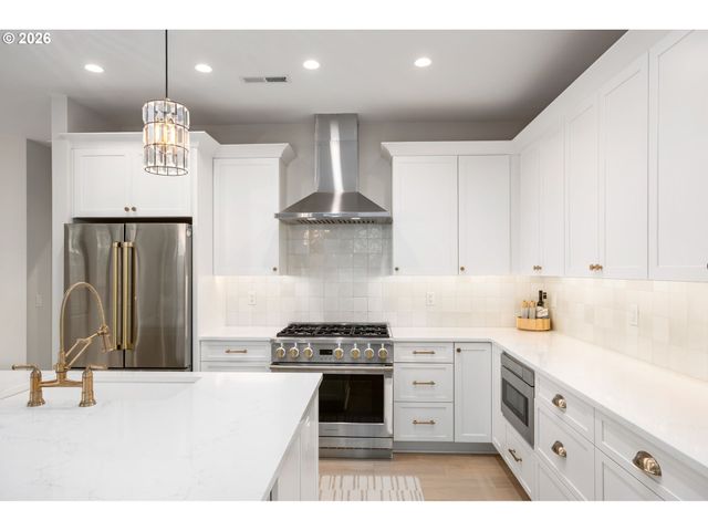 13076 Nw HARVEST St, Portland, OR 97229